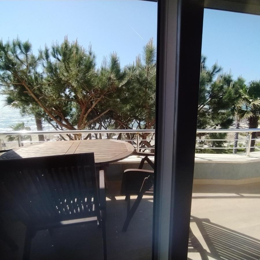 Mia'S Sea View Apartment Golem  Esterno foto