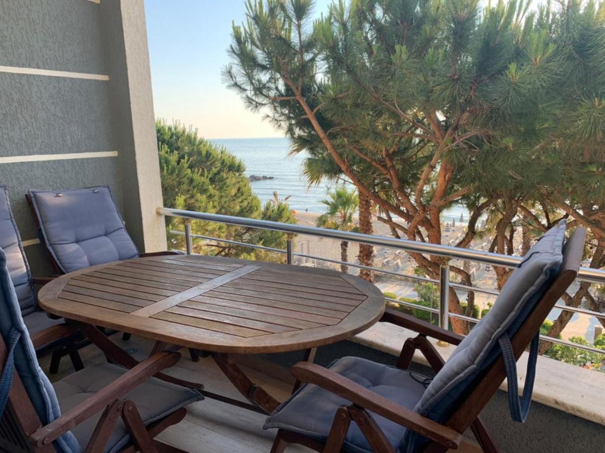 Mia'S Sea View Apartment Golem  Esterno foto